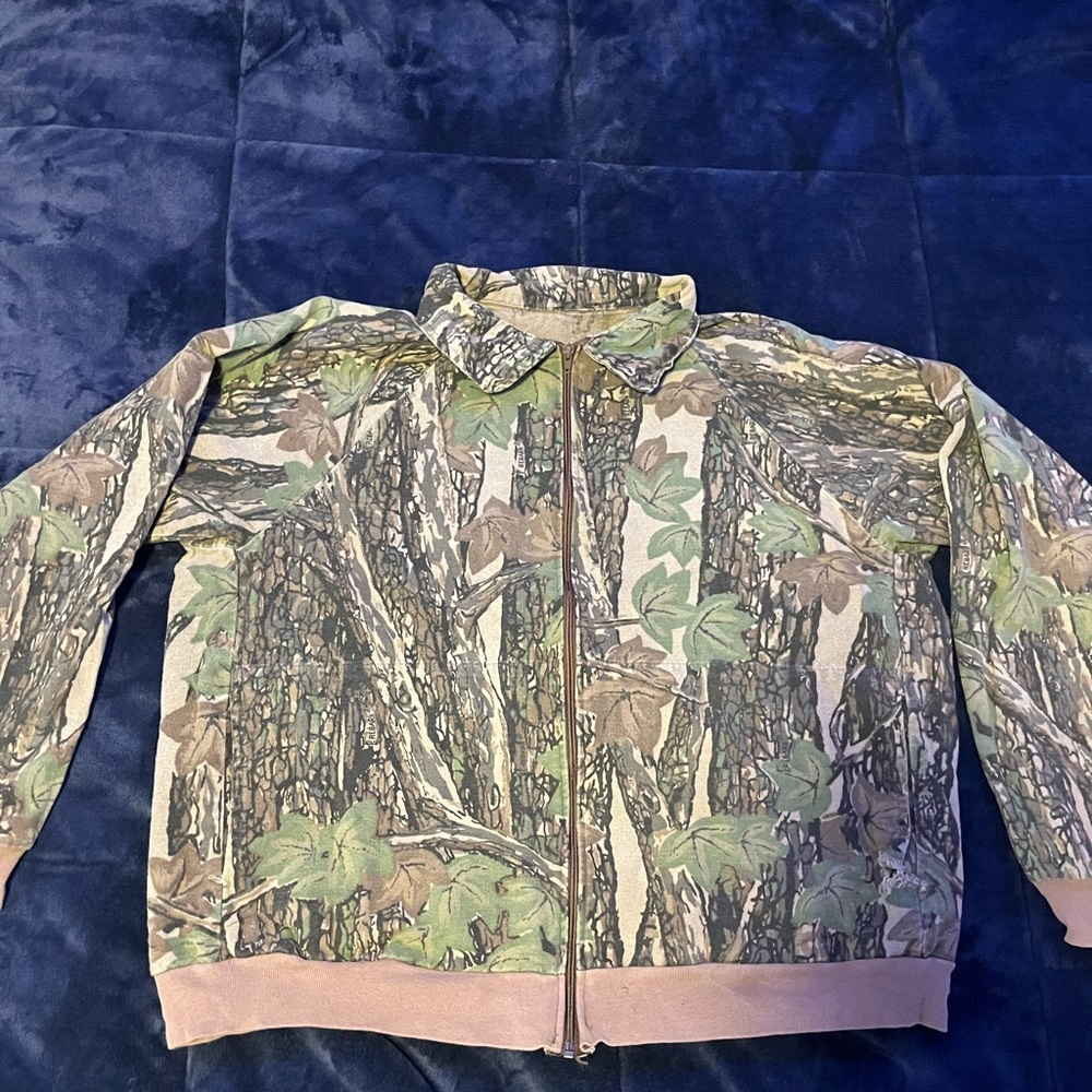Ocoee Real Tree Camo Jacket. Size XL.